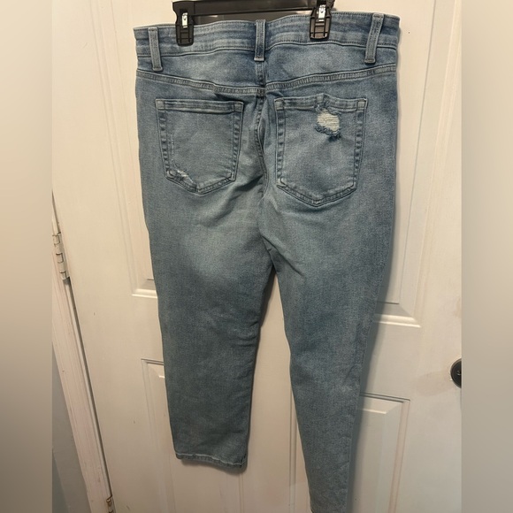 Maurices Distressed Jeans - Picture 4 of 5
